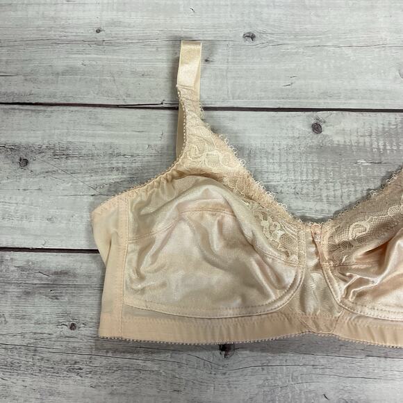 Trulife Naturalwear Mastectomy Bra Womens 38C Nude Beige Wireless 210 - Picture 2 of 13